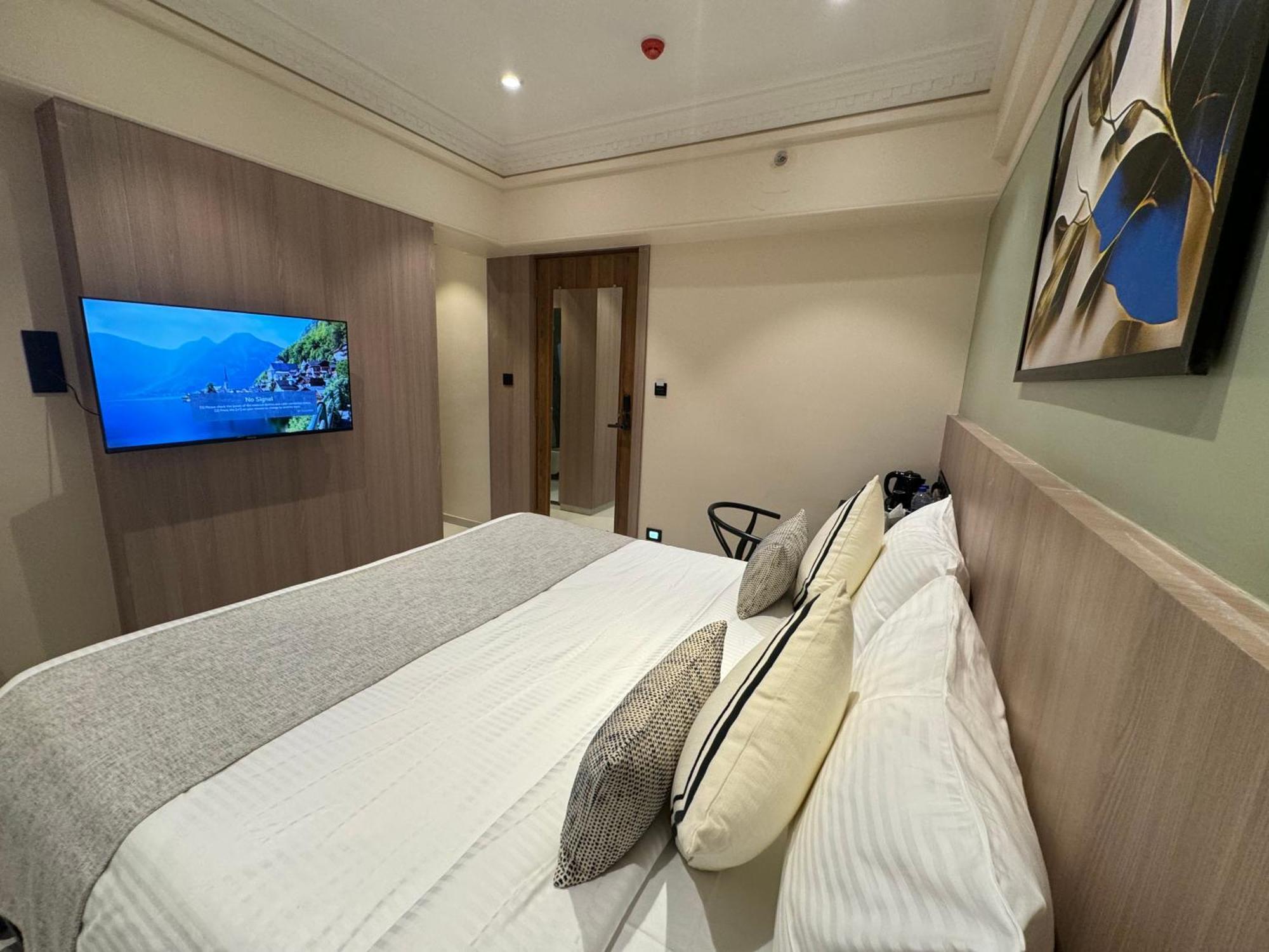 Hotel Mumbai House, Malad Extérieur photo